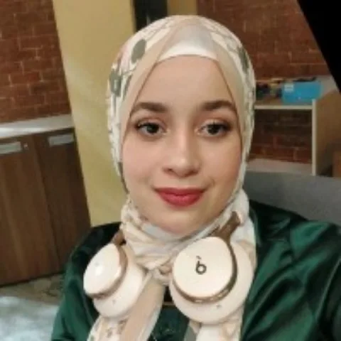 مريم حسن